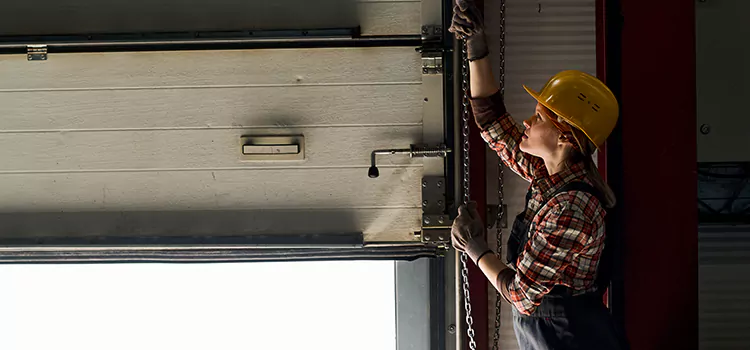 Addressing Common Garage Door Stoppage Issues in Lynnwood, WA
